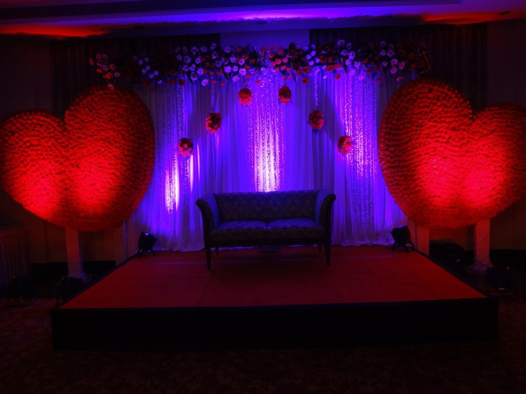Ramada Jamshedpur Bistupur Hotel Exterior photo